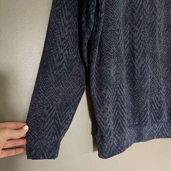 ATHLETA STUDIO TO‎ STREET PRINT SWEATSHIRT Navy Medusa Size Small Blue Black - Picture 8 of 16